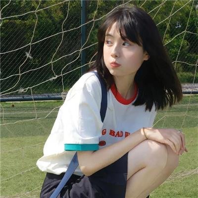 比基尼少女